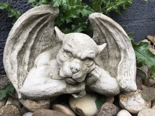 De Denker- Gargoyle- decoratie voor de muur - Stone Monster- middeleeuwse figuren tuin.